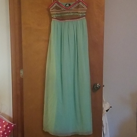 Maxi Dress - Picture 2 of 4